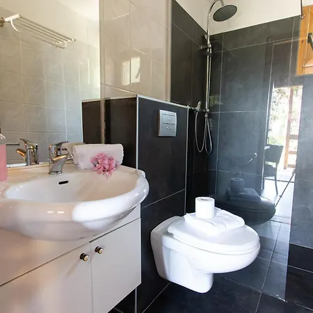 Hotell Mare E Monti 3*